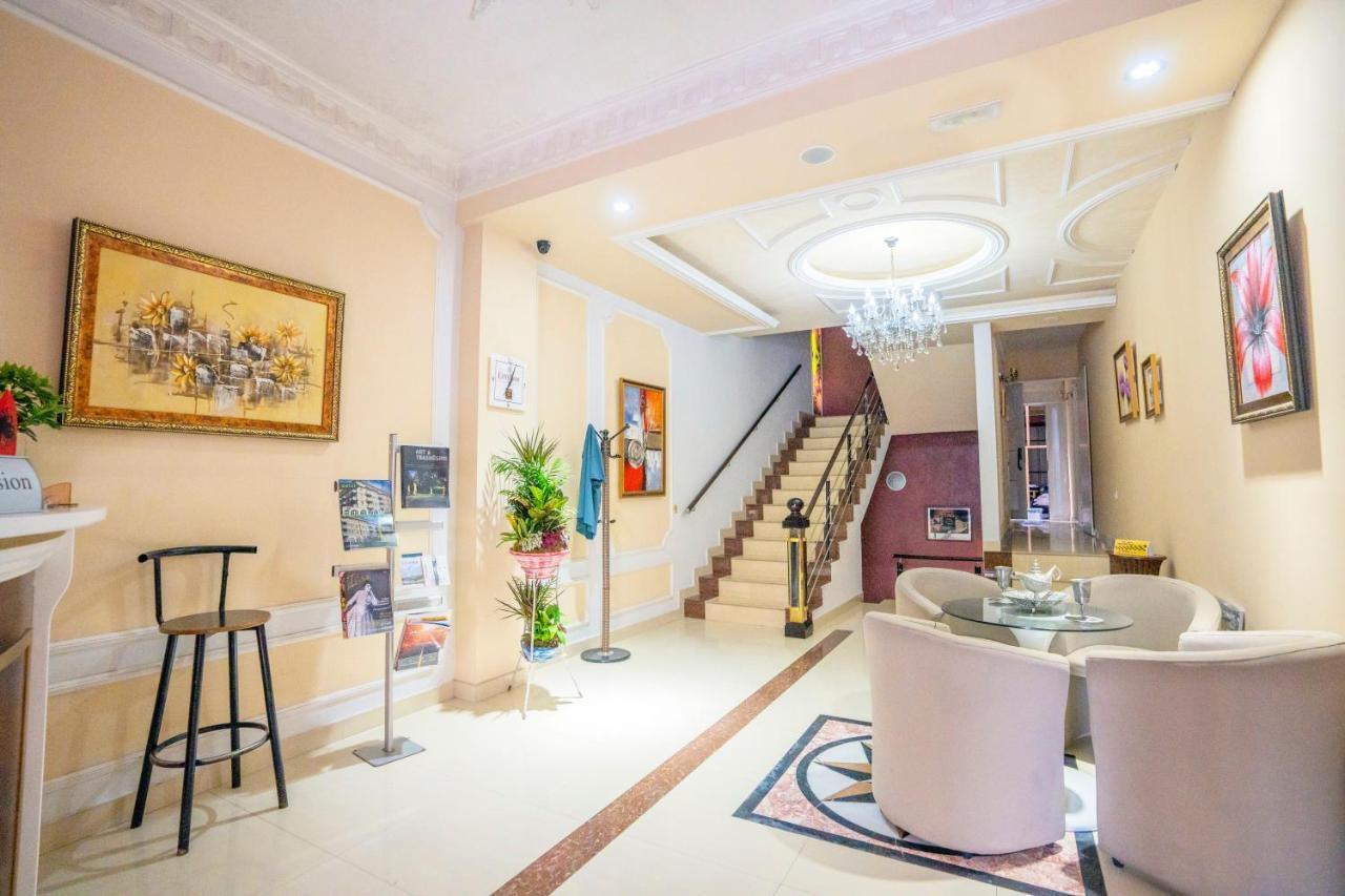 Zobo Hotel Shkoder Exterior photo